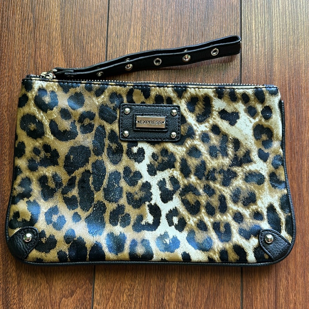 🟤🟤Express Makeup/Accessory Bag🟤🟤